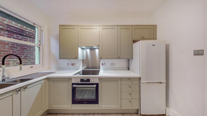 			2 Bedroom, 2 bath, 1 reception Flat			 Minster Road, West Hampstead